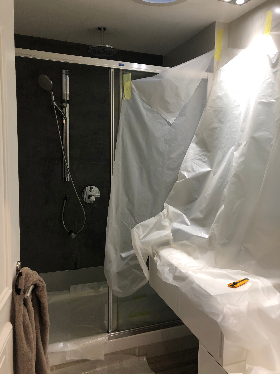 Pendant : Décoration et rénovation de salle de bain et WC à Mérignac
